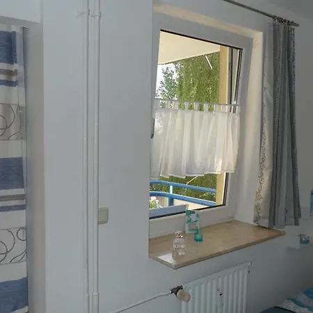 Aquamarin - Charmantes Appartement Mit Balkon Rostock Exterior photo